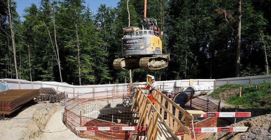 FLUGOBJEKT BAGGER FÜR TUNNELARBEITEN